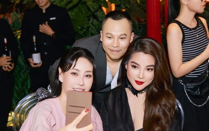 Trương Ngọc Ánh diện đồ gợi cảm trong sinh nhật Vũ Khắc Tiệp