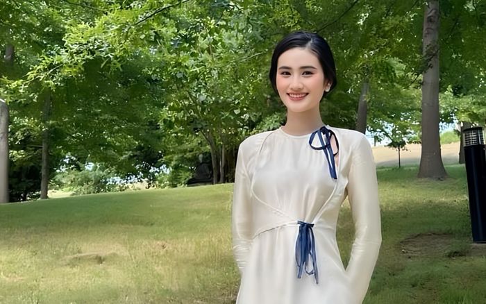 Cái Tết xa nhà đầu tiên của Hoa hậu Ý Nhi