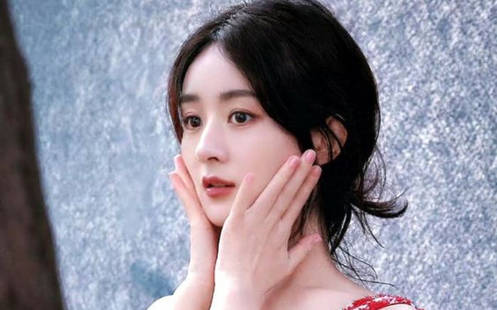 Rộ tin đồn Triệu Lệ Dĩnh có tình mới, danh tính đàng trai bỏ xa Phùng Thiệu Phong