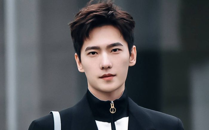 Dương Dương tài nguyên tụt hạng hậu ồn ào hẹn hò 'tiểu Lưu Diệc Phi', phải đóng với sao nữ kém nổi?