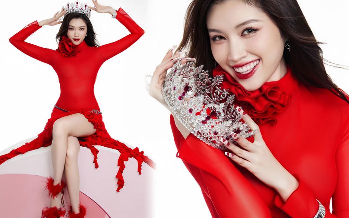 Thanh Thanh Huyền phủ ngập sắc đỏ trong ngày trọng đại