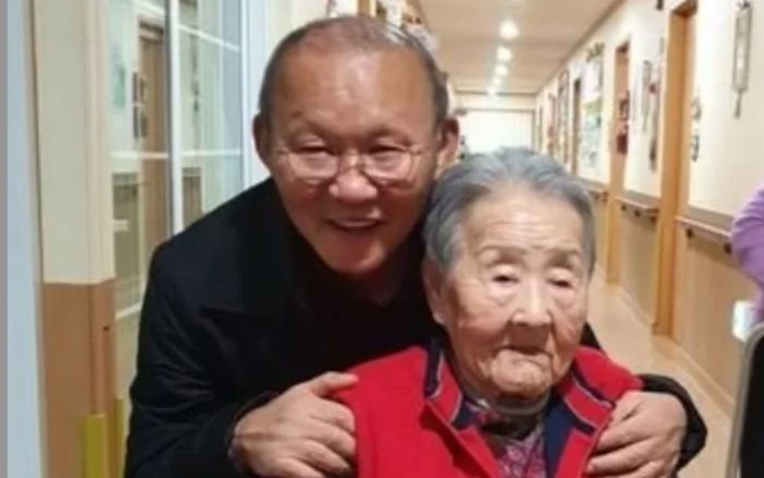 Mẹ HLV Park Hang Seo qua đời ở tuổi 102