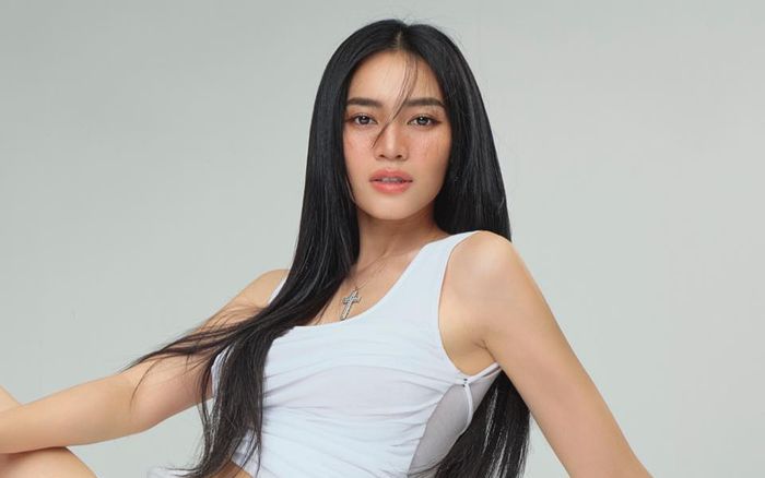 Lan Ngọc tiết lộ lý do không vừa học, vừa làm