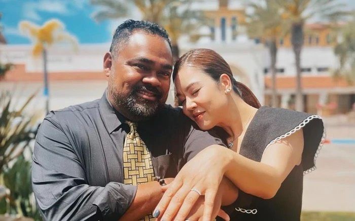 Ông xã Thu Phương kể về lần nắm tay đầu tiên và cái kết 'cảm lạnh'