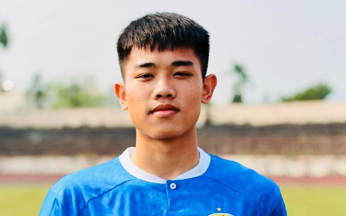 Tuyển thủ Đình Bắc xin lỗi vì vô kỷ luật