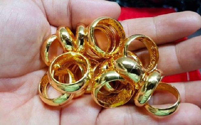Giá vàng hôm nay (21/2): Vàng nhẫn bất ngờ giảm mạnh