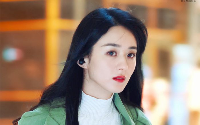 Triệu Lệ Dĩnh thông báo tin vui cùng chồng mới khiến khán giả vui lây