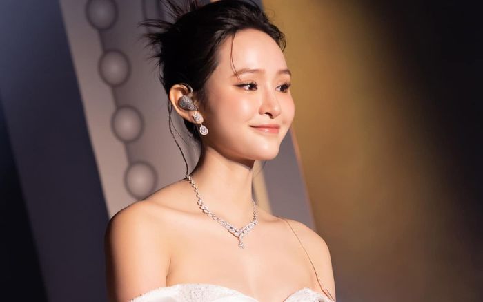 Xôn xao Hiền Hồ kêu gọi khán giả đầu tư tiền làm show hậu ồn ào?