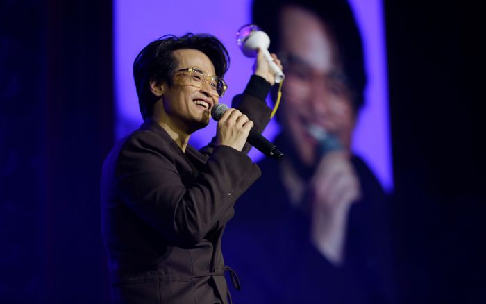 Hà Anh Tuấn tặng món quà chữa lành trái tim người con gái tưởng lạ mà quen