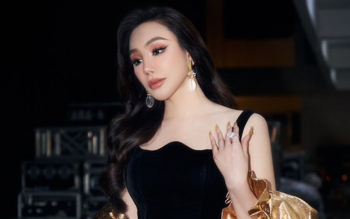 Bị nói 'nhiều tiền, đại gia ngầm của showbiz': Hồ Quỳnh Hương lên tiếng đính chính