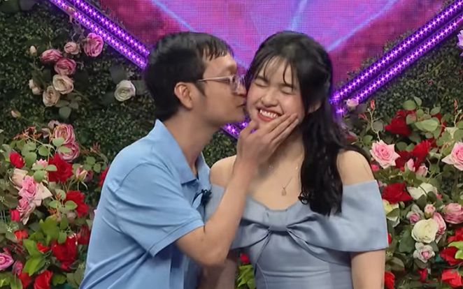 Nam kỹ sư thu nhập 100 triệu/tháng cưa đổ cô sinh viên năm 4 trên sóng hẹn hò