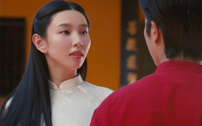 Thùy Tiên xuất hiện trong MV mới của Đức Phúc, bất ngờ bị nam ca sĩ 'đòi đồ'