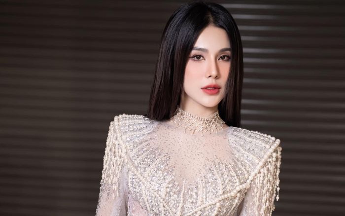 Diệp Lâm Anh được chồng cũ tặng quà đặc biệt vào rạng sáng 30 Tết