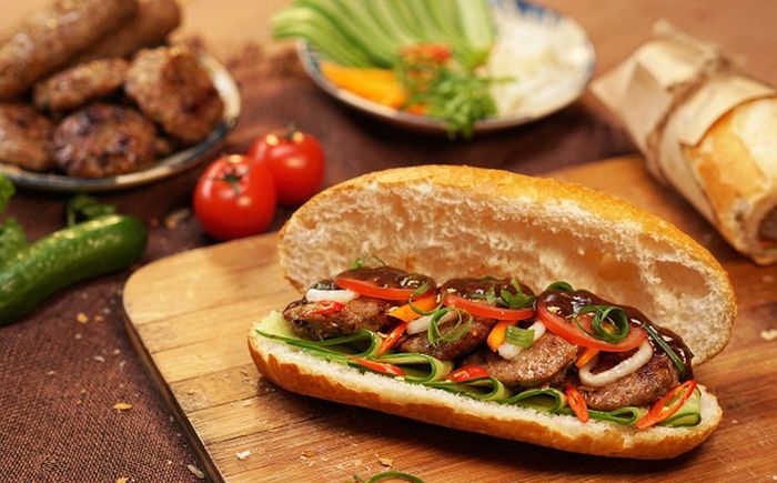 Lang thang Sài Gòn ngày cuối tuần thưởng thức ẩm thực hấp dẫn quên lối về
