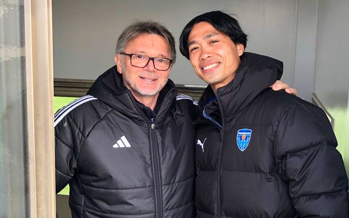 Vì sao HLV Troussier chưa công bố danh sách tuyển Việt Nam đấu Indonesia?