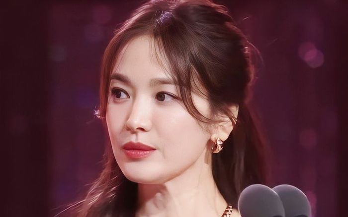 Song Hye Kyo và 'tình trẻ' đón nhận tin vui sau thời gian dài yêu đương