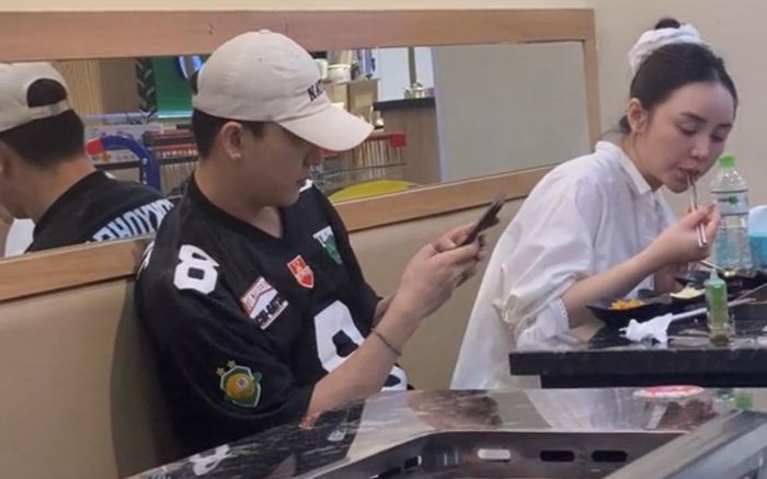 B Trần và Quỳnh Kool bị bắt gặp đang 'đánh lẻ', ngày về chung một nhà không xa