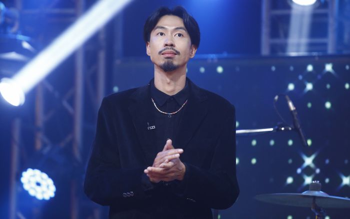 Một fan nhí được nghe nhạc Đen Vâu từ khi còn trong bụng mẹ, nam rapper nói gì?