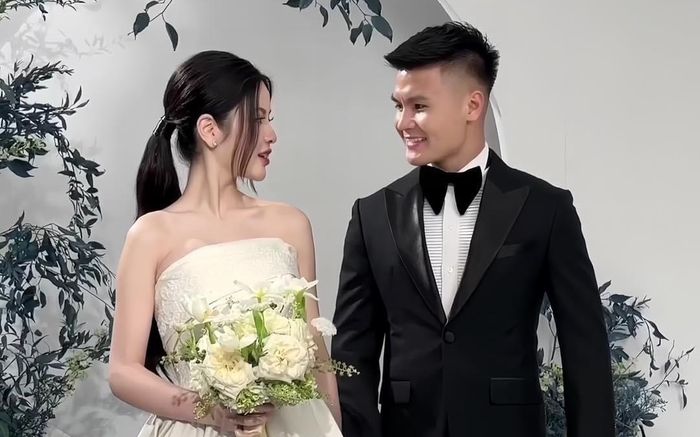 Vợ Quang Hải than thở: Không sinh ra ở vạch đích nên cố gắng gấp nhiều lần