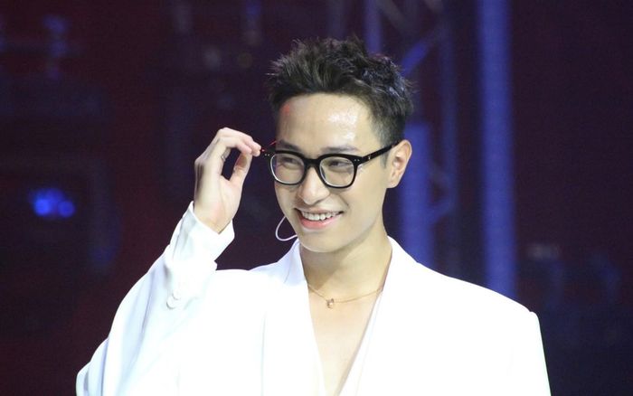 Xuất hiện với mái tóc 'ivy league', Hà An Huy khiến fan girl 'đổ đứ đừ' với visual đẹp tựa nam thần