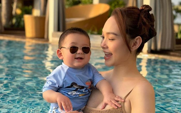 Minh Hằng cho nhóc tỳ 'lên sóng', diện mạo bụ bẫm gây chú ý