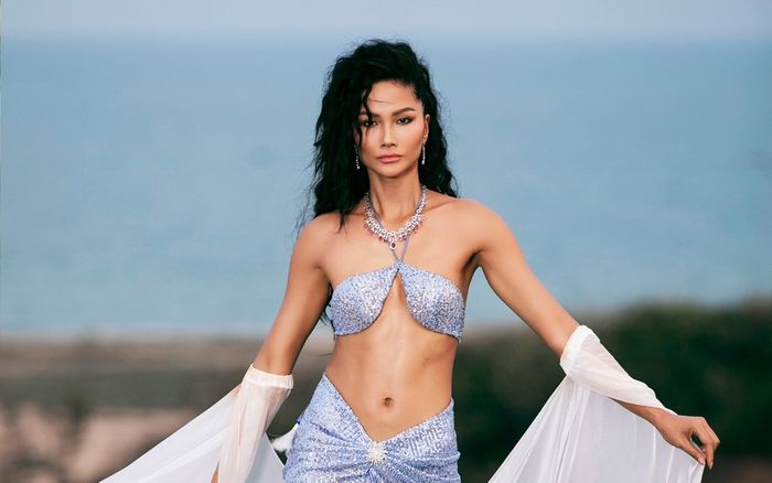 H'Hen Niê được truyền thông quốc tế gọi là 'nữ hoàng catwalk'