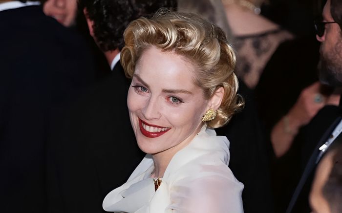 Sao nữ hạng A bị ép ngủ với bạn diễn nam để tăng 'phản ứng hóa học'