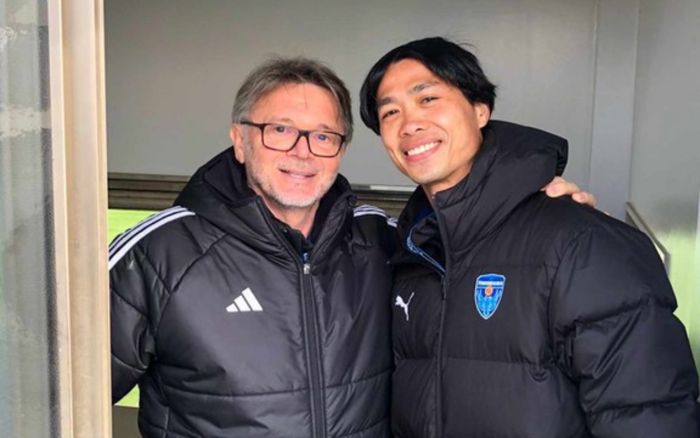 HLV Troussier loại Duy Mạnh và Công Phượng