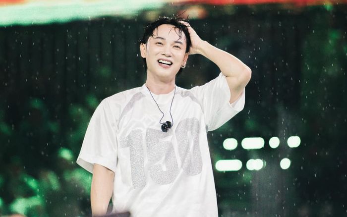 Trúc Nhân phát cuồng một nữ ca sĩ, hóa ra là thần tượng suốt chục năm qua