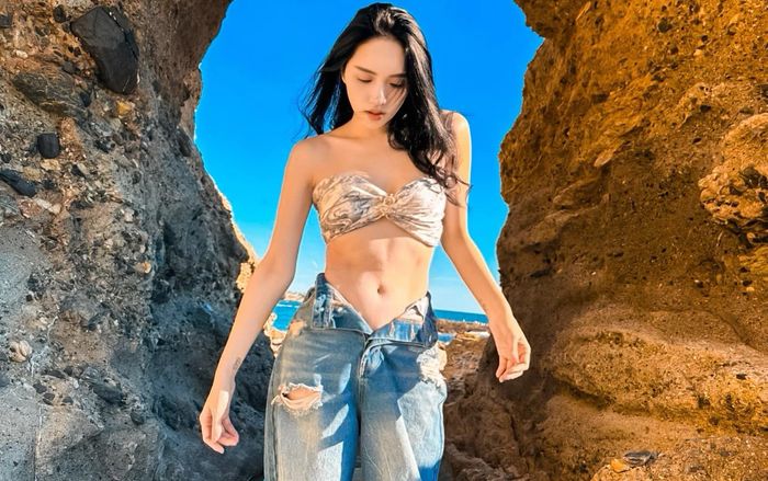 Hương Giang khoe vòng 2 săn chắc, tự tin 'thả dáng' ở trời Tây