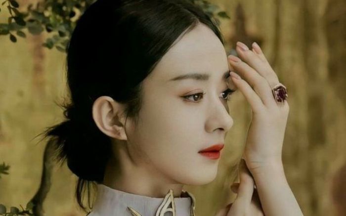 Triệu Lệ Dĩnh đạt thành tích vô tiền khoáng hậu ngay ngày đầu Dữ Phượng Hành lên sóng