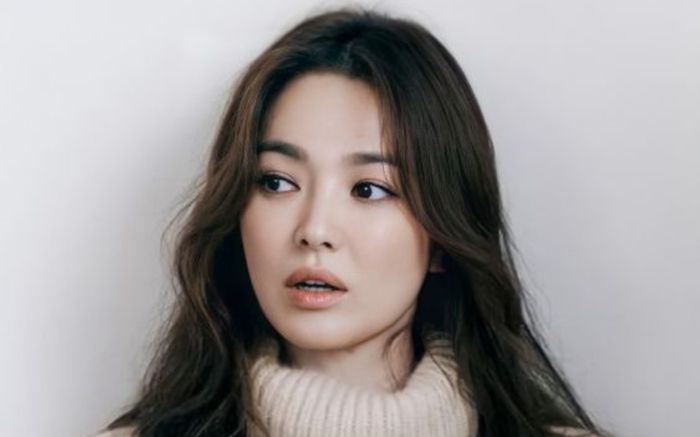 Giữa lùm xùm Han So Hee, Song Hye Kyo liền công khai danh tính người đặc biệt trong cuộc đời