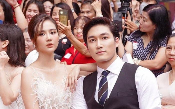 Đình Tú công khai tái hợp với người yêu mới, Huyền Lizzie cũng liền có động thái 'dằn mặt'