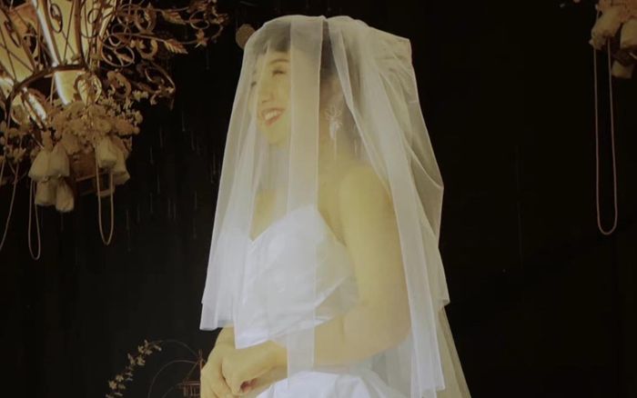 Hé lộ danh tính nữ diễn viên có nhan sắc xấu lạ nhưng được trả thù lao đến 28 tỷ đồng cho 1 bộ phim