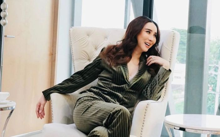 Nữ tỷ phú Hoa hậu Hoàn vũ đối diện lệnh bị bắt