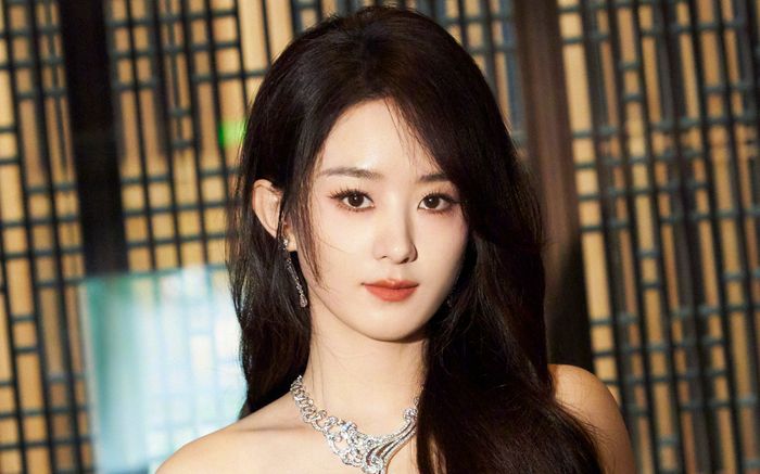 Cnet ngán ngẩm trình độ học vấn của Triệu Lệ Dĩnh: Liên tục sai chính tả, phỏng vấn lắp bắp