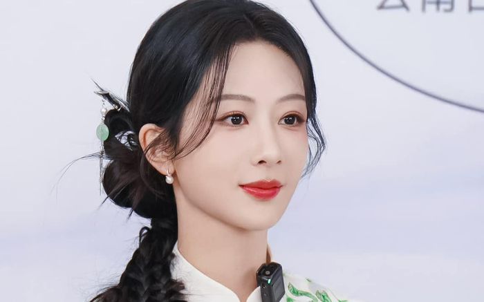 Dương Tử bị chấn thương trên phim trường khiến fan xót xa?