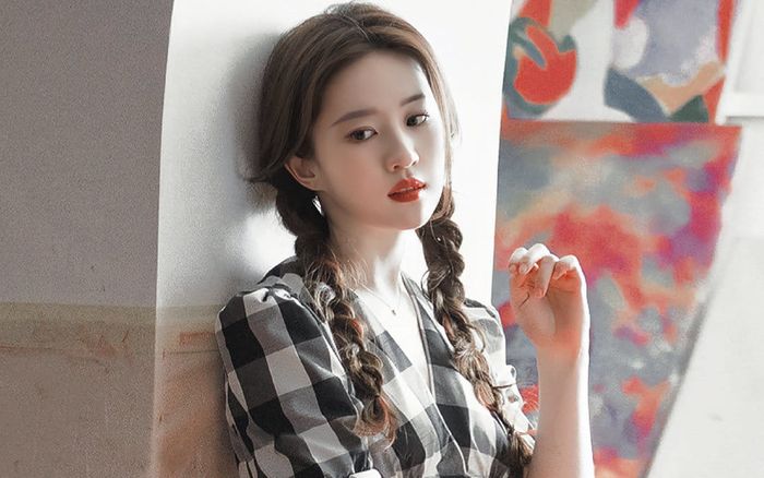 Lưu Diệc Phi và bạn trai thông báo nhận trái ngọt sau 9 tháng về chung nhà