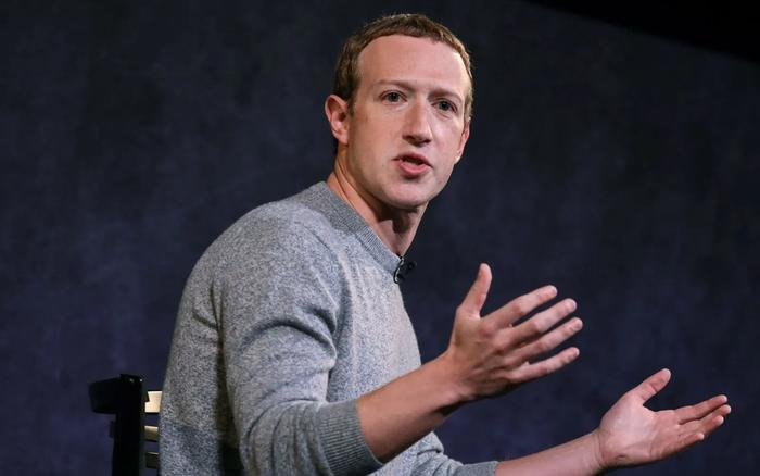 Tại sao tài khoản giả mạo Mark Zuckerberg lại có tích xanh?