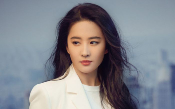 Phát sốt với góc nghiêng của Lưu Diệc Phi sau 20 năm, có gì mà khiến netizen thốt lên ngỡ ngàng?