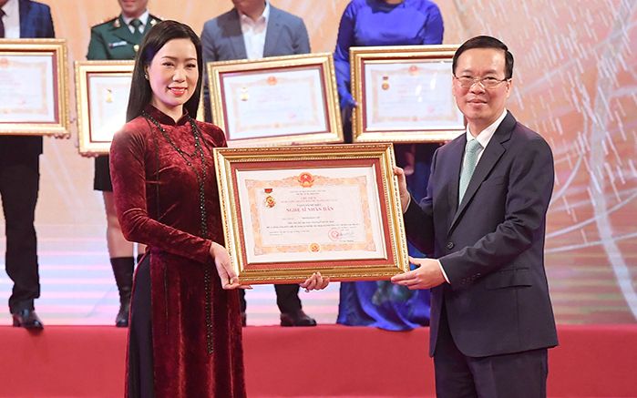Á hậu Kim Chi được phong tặng danh hiệu NSND
