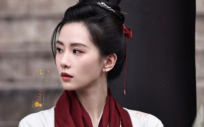 Phim của Lưu Thi Thi vừa khai máy đã gặp 'kiếp nạn', phải lên tiếng cảnh báo