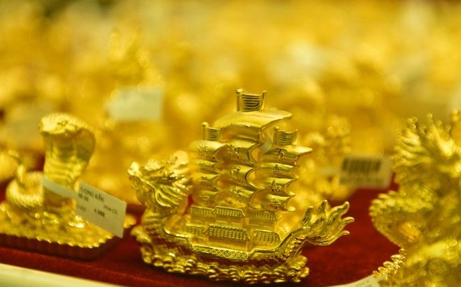 Giá vàng hôm nay (8/3): Cao kỷ lục, gần chạm mốc 82 triệu/lượng