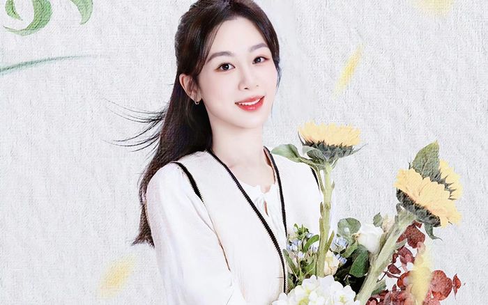 Dương Tử thông báo nhận trái ngọt với bạn trai kém tuổi sau 6 tháng hẹn hò