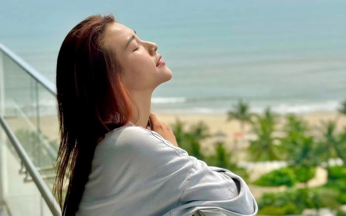 MC Hoàng Oanh du lịch cùng 'bồ' mới sau biến cố hôn nhân?