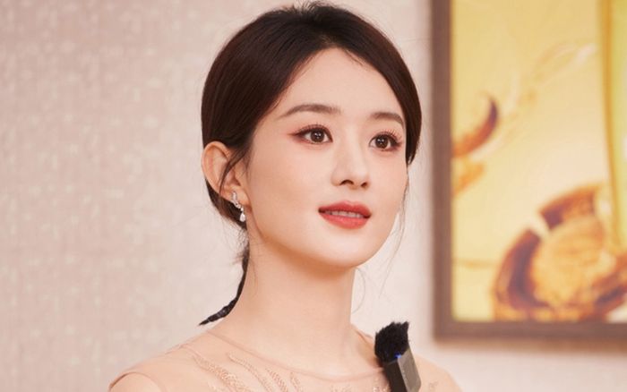 Lộ ảnh cũ của Triệu Lệ Dĩnh: Già như bà thím, đến fan cũng không mê nổi