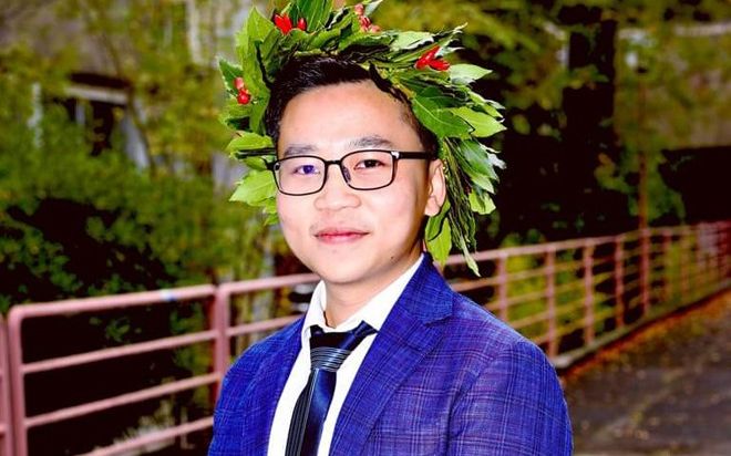 Chàng trai tự nhận là máy rút tiền của bố mẹ vì cái tên đặc biệt