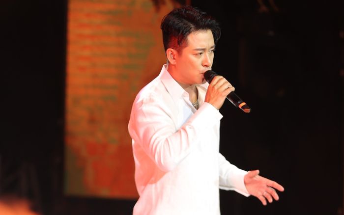Bị chê giọng hát xuống dốc do rượu bia, Tuấn Hưng nói gì?