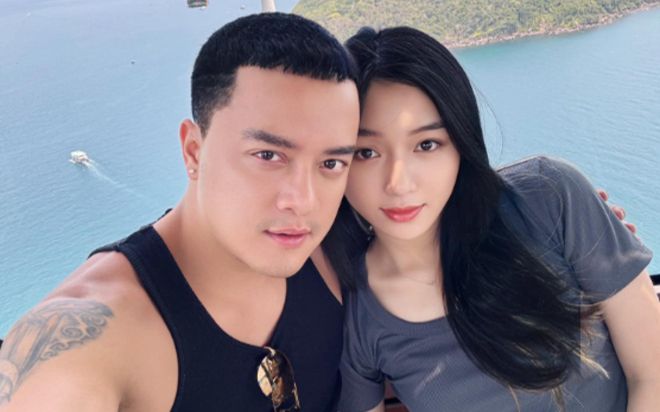 Cao Thái Sơn công khai người vợ bí mật, ngầm khẳng định không phải bố đơn thân