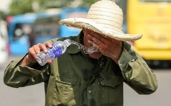 Một tỉnh ở Việt Nam nắng nóng bất thường lên tới 42 độ C